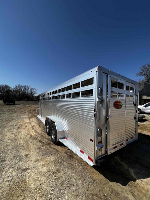 2022 Sundowner Trailers Rancher 24 Gooseneck Livestock Trailer 2022 Sundowner Trailers Rancher 24 Gooseneck Livestock Trailer