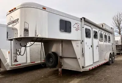 2001 SOONER 4 HORSE 