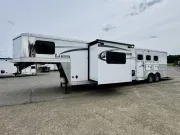 2016 Lakota C8315SR 