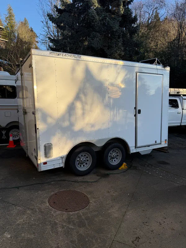 used Cargo (Enclosed) Trailers Featherlite  for sale, in Edmonds, WA Thumbnail 3