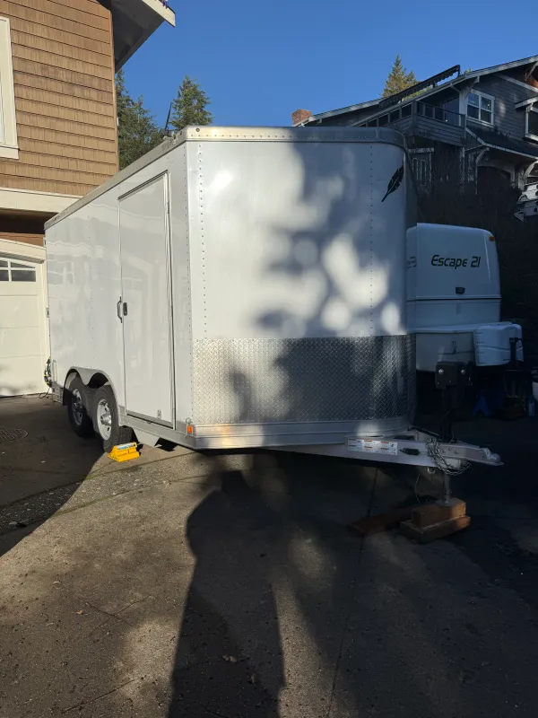 used Cargo (Enclosed) Trailers Featherlite  for sale, in Edmonds, WA Thumbnail 2