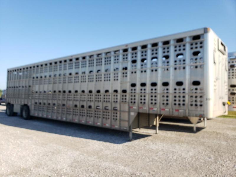 2007 EBY Bull Ride Livestock Trailer 2007 EBY Bull Ride Livestock Trailer