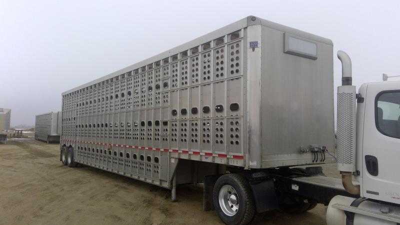 2016 Eby 50' Bull Ride Combo Livestock Semi Trailer 2016 Eby 50' Bull Ride Combo Livestock Semi Trailer