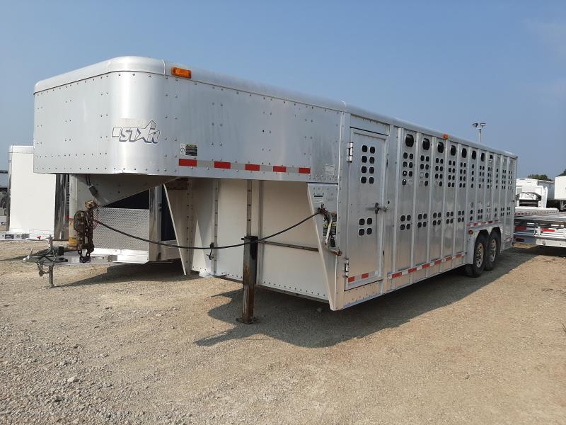 2001 Wilson 24'x8'x6'6" Gooseneck Trailer 2001 Wilson 24'x8'x6'6" Gooseneck Trailer
