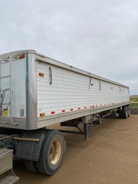 2009 Stoughton Semi Grain Trailer Grain Hopper 2009 Stoughton Semi Grain Trailer Grain Hopper