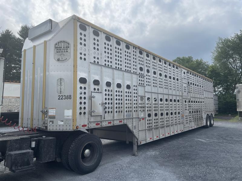 2012 Merrit Trailers Livestock Semi Livestock 2012 Merrit Trailers Livestock Semi Livestock
