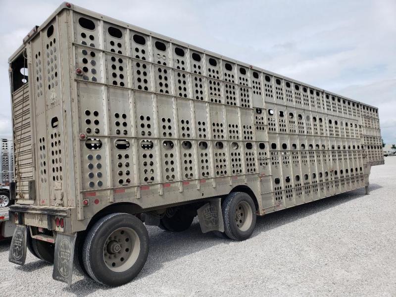 2003 Merrit Trailers Spread Pot Livestock Trailer 2003 Merrit Trailers Spread Pot Livestock Trailer