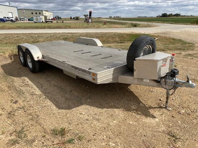 2005 Featherlite Car Hauler Flatbed Trailer 2005 Featherlite Car Hauler Flatbed Trailer