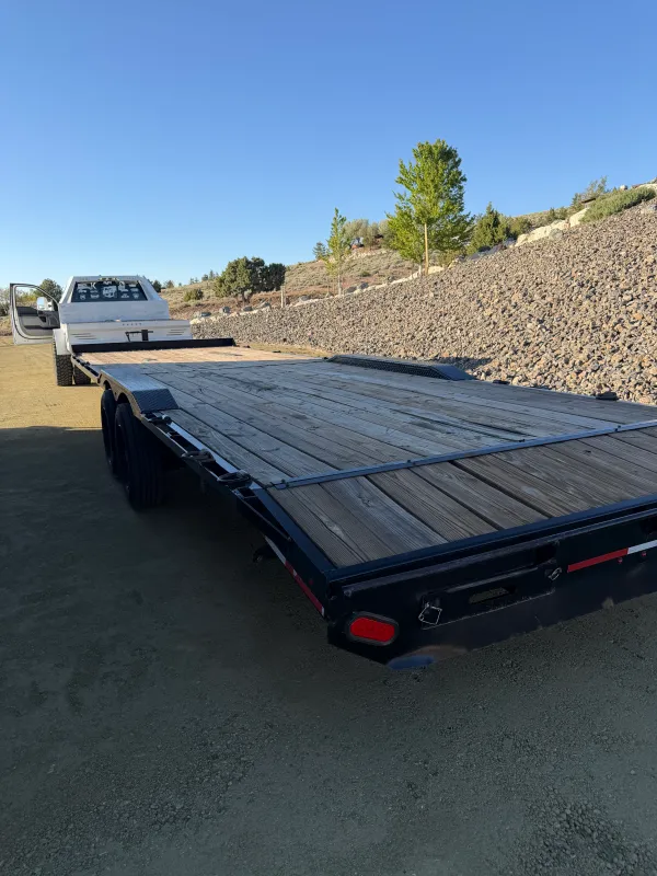 used Equipment / Flatbed Trailers Caliber Trailer Mfg  for sale, in Gardnerville, NV Thumbnail 3
