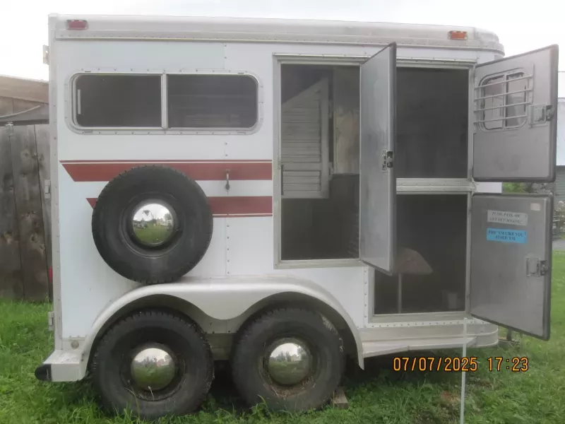used Horse Trailers Featherlite  for sale, in Charlestown, NH Thumbnail 2