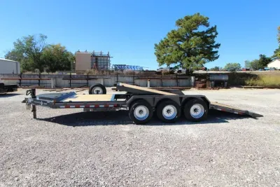 2027 Diamond T 8322HDSKP1408TD