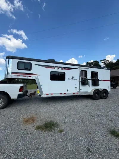 2023 Bison Trailers SV72208 Horse & Livestock