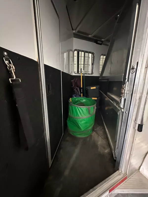 used Horse Trailers Exiss Trailers  for sale, in Helotes, TX Thumbnail 4