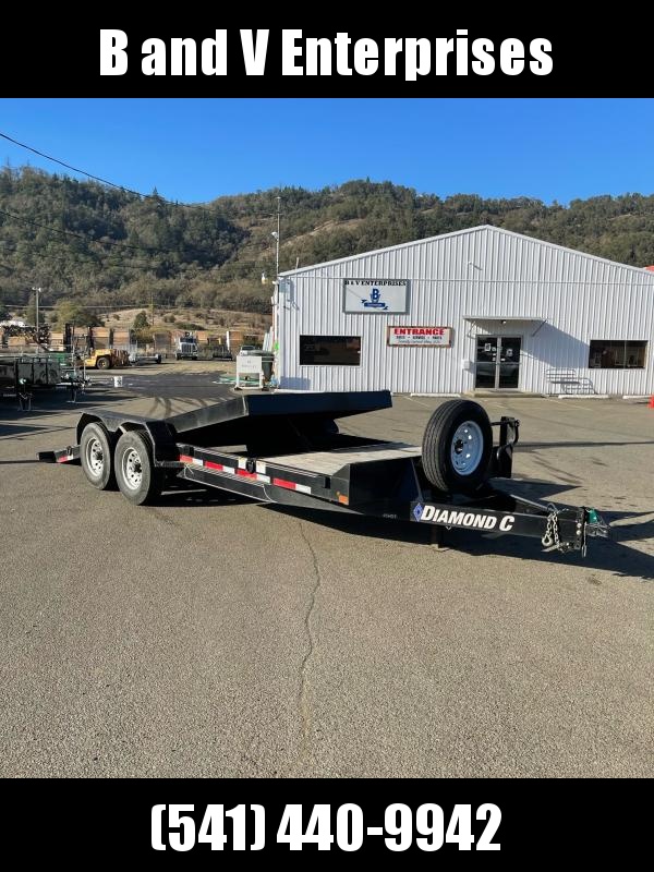 USED 2019 DIAMOND C HDT207 82X20 SPLIT TILT EQUIPMENT TRAILER USED 2019 DIAMOND C HDT207 82X20 SPLIT TILT EQUIPMENT TRAILER