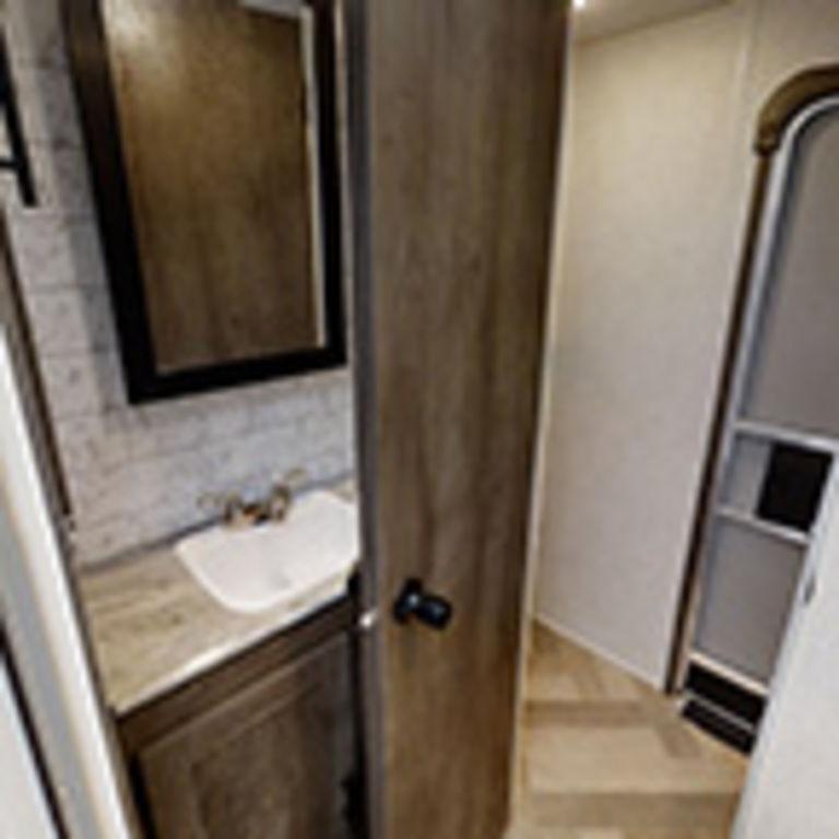 2022 Forest River Wildwood 27re Travel Trailer Rv International Rv Wholesalers In Elkhart In Shop Toy Haulers Fifth Wheel Campers Travel Trailer And Motorhome For Sale