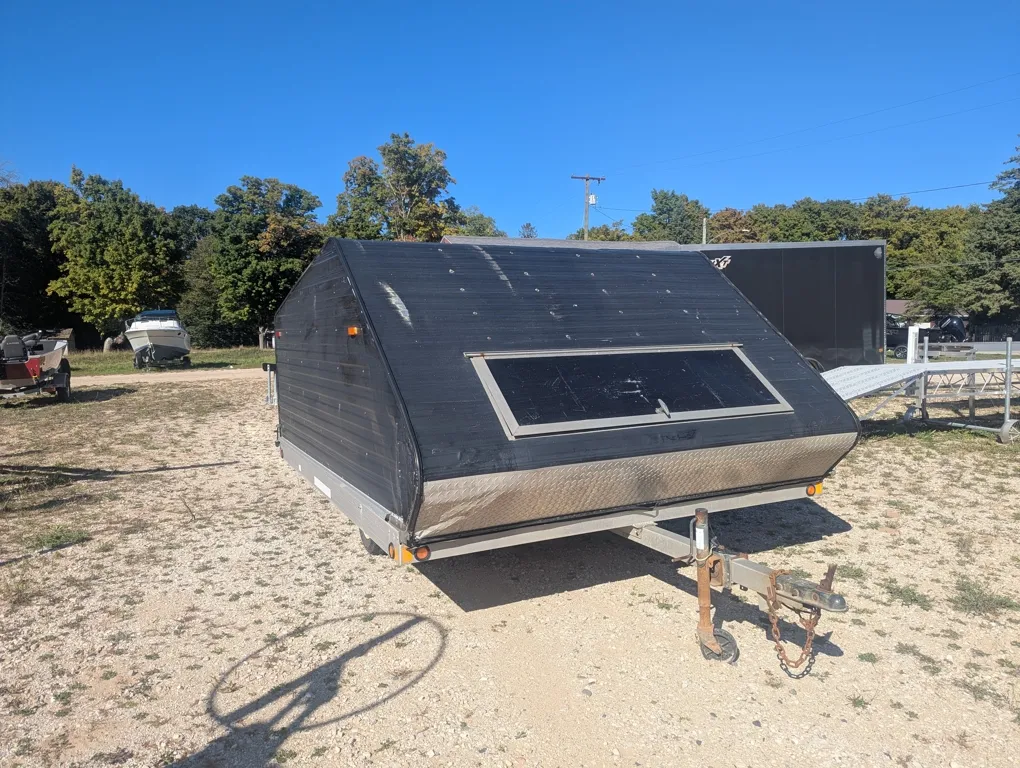 2001 Triton 2-Place Snowmobile Trailer