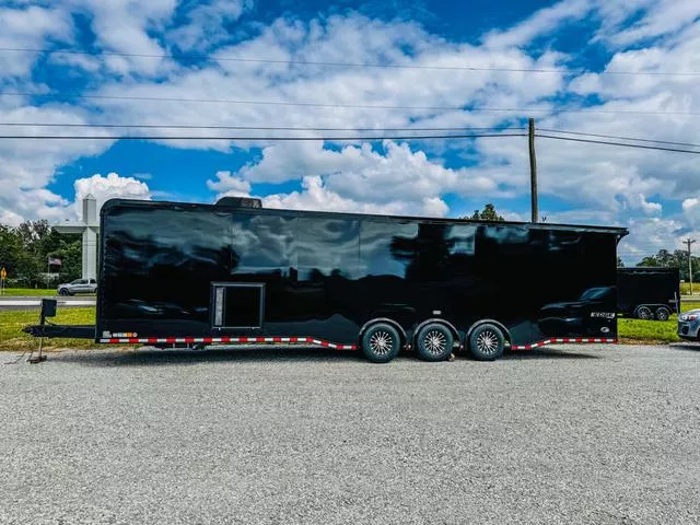 2025 Haulmark Edge Bathroom Package