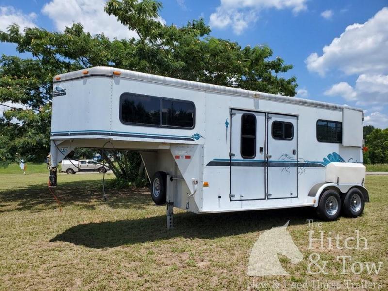 1999 Sundowner Trailers ValueLite Horse Trailer 1999 Sundowner Trailers ValueLite Horse Trailer