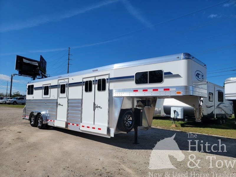 2023 4-Star Trailers Deluxe Horse Trailer 2023 4-Star Trailers Deluxe Horse Trailer