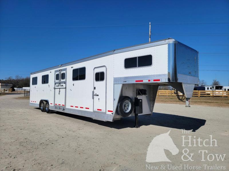 2018 EBY Gooseneck Horse Trailer 2018 EBY Gooseneck Horse Trailer