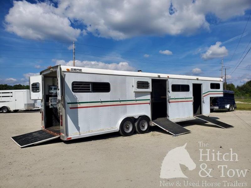 2001 Gore Trailers Head to Head Horse Trailer 2001 Gore Trailers Head to Head Horse Trailer