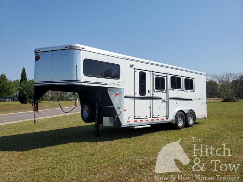 2007 Sundowner Trailers SunLite 727 Horse Trailer 2007 Sundowner Trailers SunLite 727 Horse Trailer