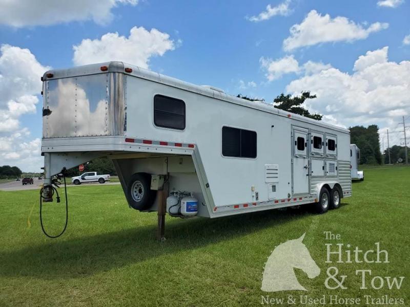 2006 Dream Coach Trailers LLC Living Quarters Horse Trailer 2006 Dream Coach Trailers LLC Living Quarters Horse Trailer