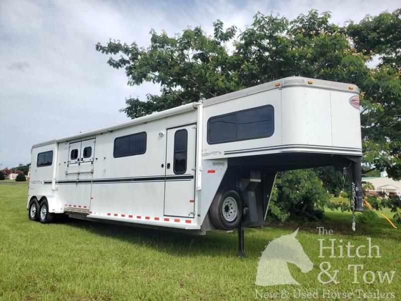 2006 Sundowner Trailers SunLite 747 Horse Trailer 2006 Sundowner Trailers SunLite 747 Horse Trailer