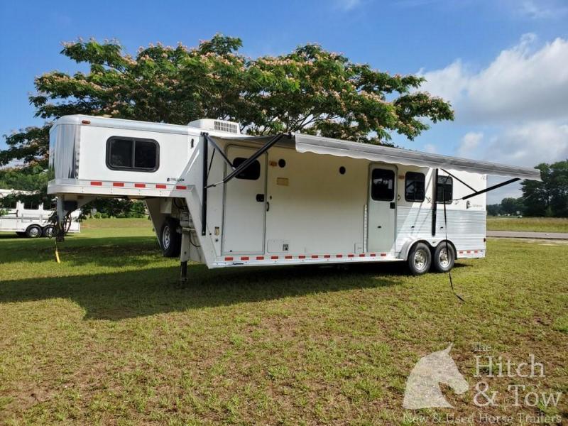 2001 Kiefer Built Genesis Horse Trailer 2001 Kiefer Built Genesis Horse Trailer