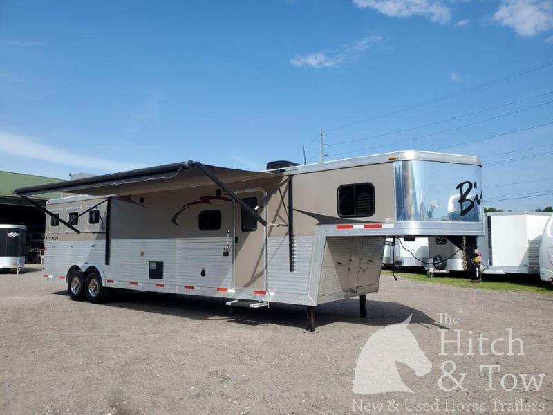 2014 Bison Trailers Stratus Horse Trailer 2014 Bison Trailers Stratus Horse Trailer