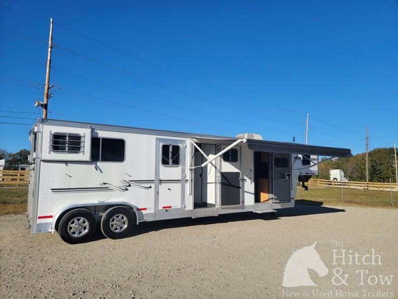 2017 EBY Gooseneck Horse Trailer 2017 EBY Gooseneck Horse Trailer