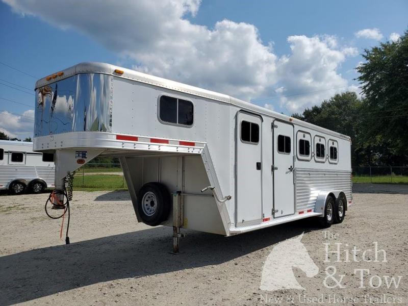 2000 Featherlite Gooseneck Horse Trailer 2000 Featherlite Gooseneck Horse Trailer