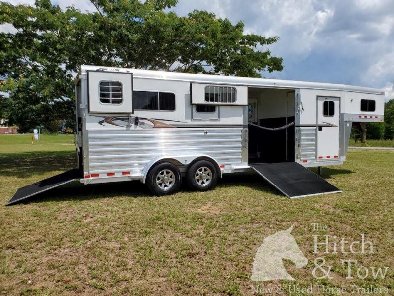 2019 4-Star Trailers Runabout Horse Trailer 2019 4-Star Trailers Runabout Horse Trailer