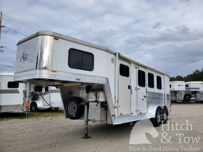 2007 Kiefer Built Living Quarters Horse Trailer 2007 Kiefer Built Living Quarters Horse Trailer
