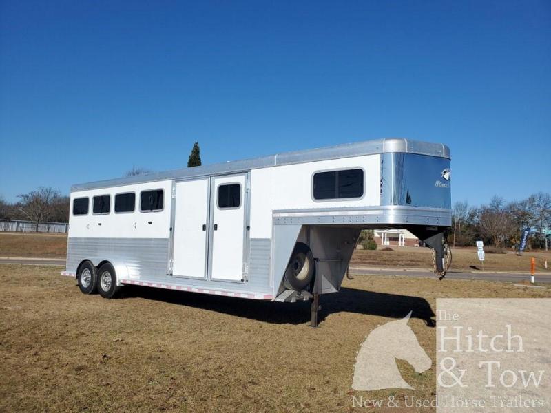 2014 Blue Ribbon Horse Trailers Blue Ribbon Horse Trailer 2014 Blue Ribbon Horse Trailers Blue Ribbon Horse Trailer