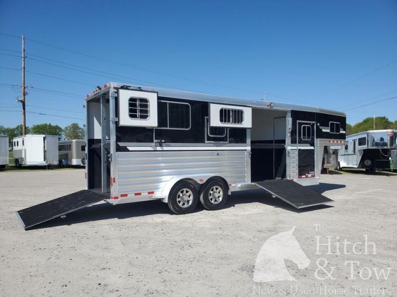 2016 4-Star Trailers Runabout Horse Trailer 2016 4-Star Trailers Runabout Horse Trailer