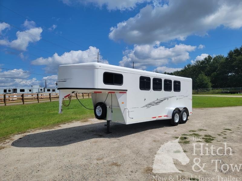 2017 Trails West Manufacturing Adventure Horse Trailer 2017 Trails West Manufacturing Adventure Horse Trailer