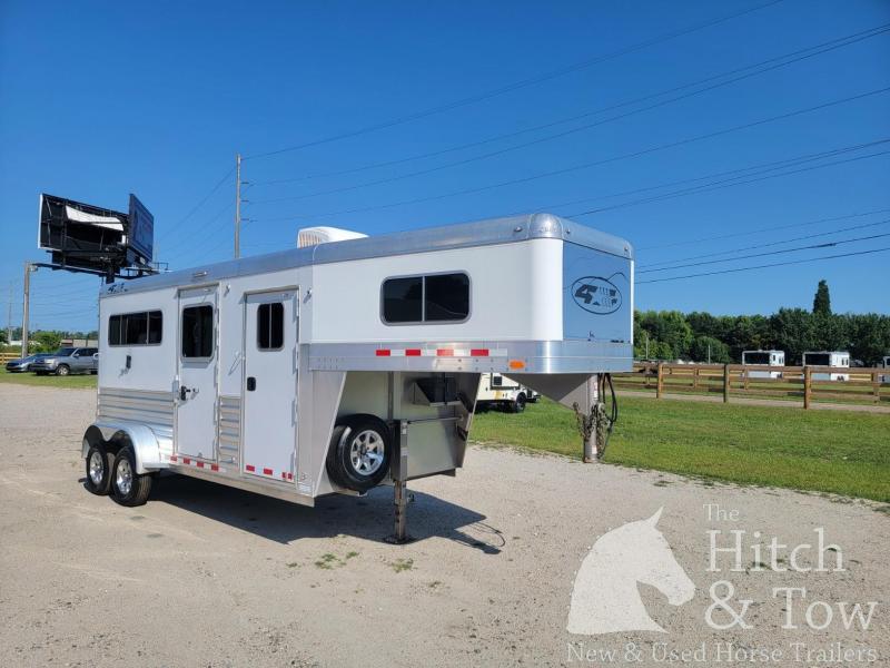 2018 4-Star Trailers Runabout Horse Trailer 2018 4-Star Trailers Runabout Horse Trailer
