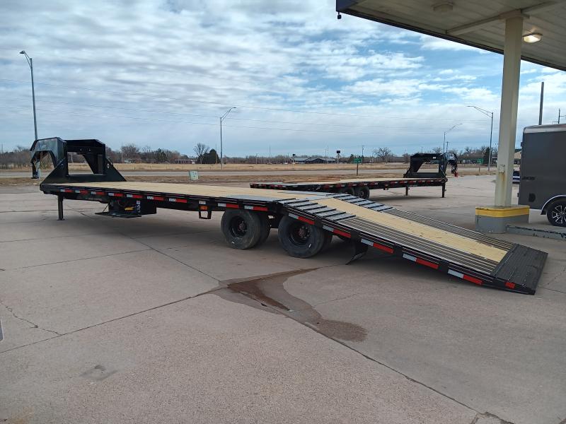 2026 Diamond C 35' FMAX 212 HDT Deckover Trailer