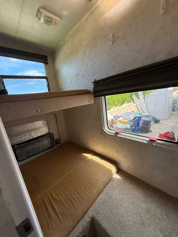 used Travel Trailers Thor Jazz for sale, in Oak View, CA Thumbnail 6