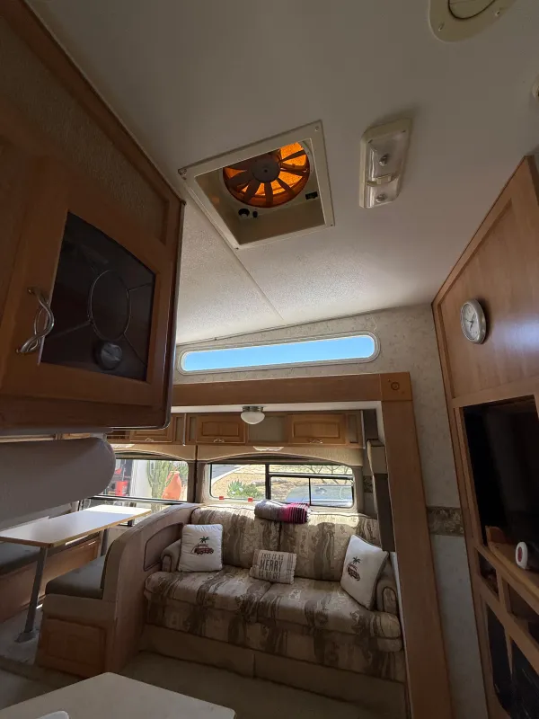 used Travel Trailers Thor Jazz for sale, in Oak View, CA Thumbnail 11