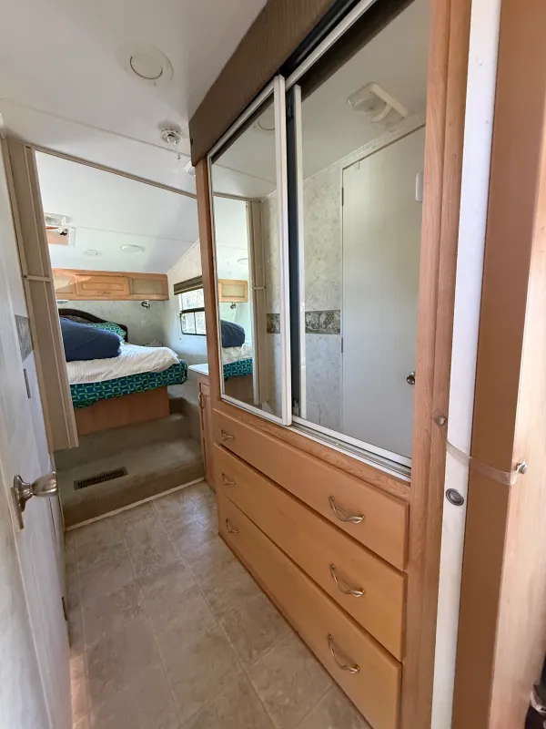 used Travel Trailers Thor Jazz for sale, in Oak View, CA Thumbnail 16