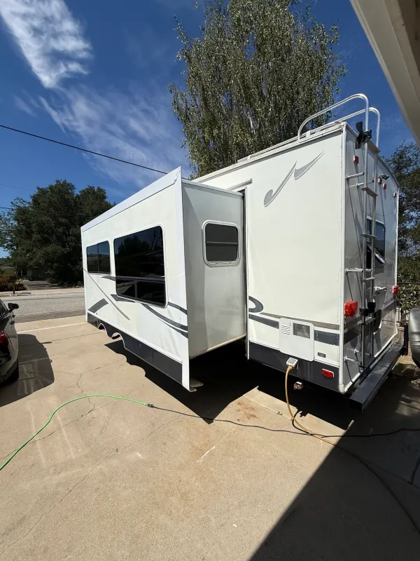 used Travel Trailers Thor Jazz for sale, in Oak View, CA Thumbnail 10