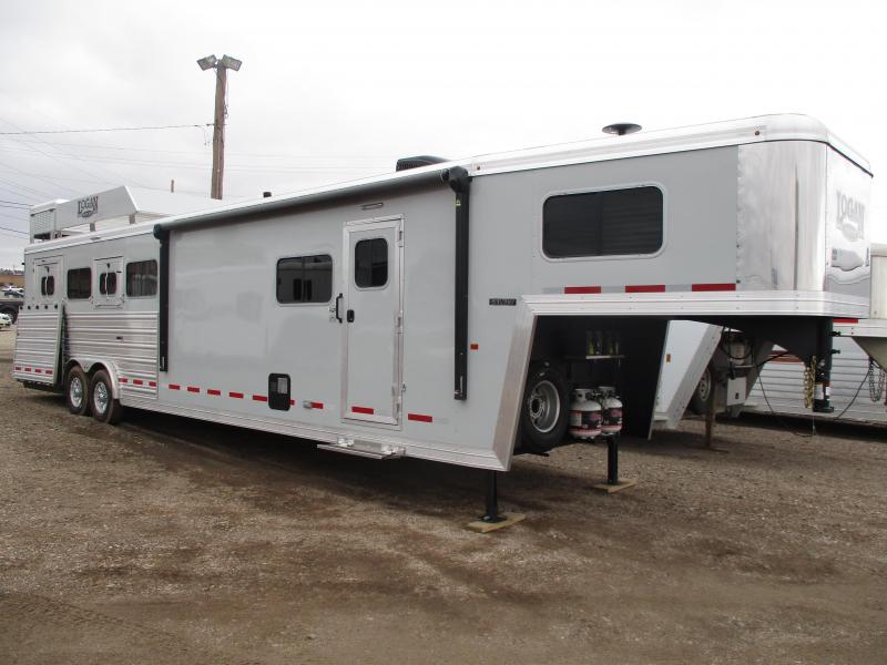 2020 Logan Coach Select Horse Trailer 2020 Logan Coach Select Horse Trailer