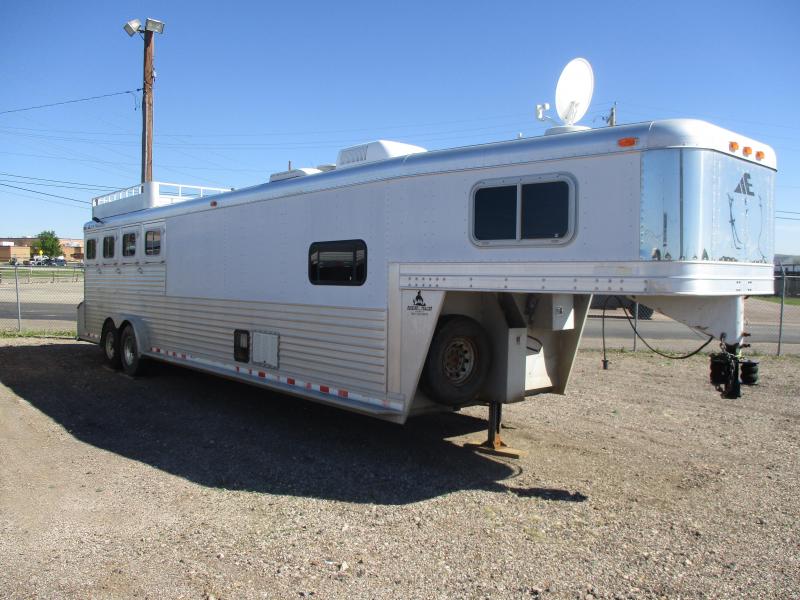 2000 Elite Trailers 4 horse Horse Trailer 2000 Elite Trailers 4 horse Horse Trailer