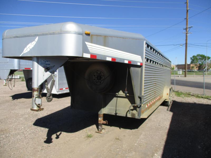 2004 Featherlite Stock Livestock Trailer 2004 Featherlite Stock Livestock Trailer