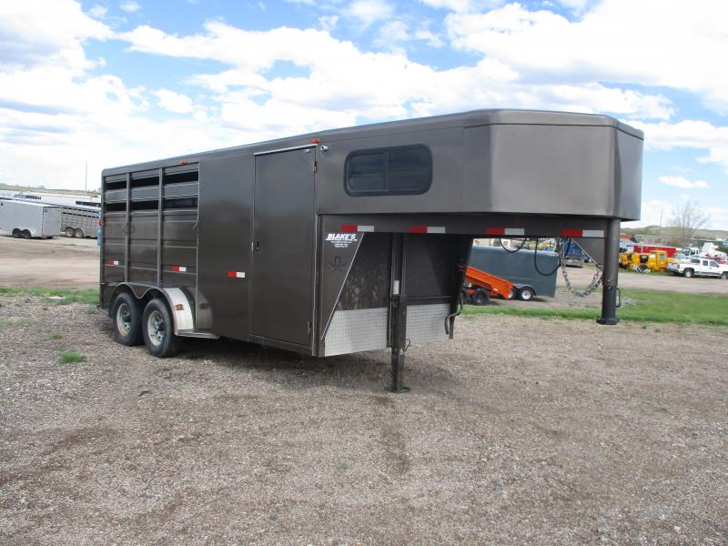2015 Titan Trailers Primo Horse Trailer 2015 Titan Trailers Primo Horse Trailer