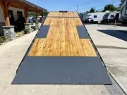 2027 Lamar photo 5