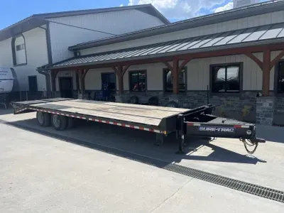 2025 Sure-Trac 102x28' HD Beavertail Deckover Trailer 22500# GVW ST-HDO10228-225-WOOD