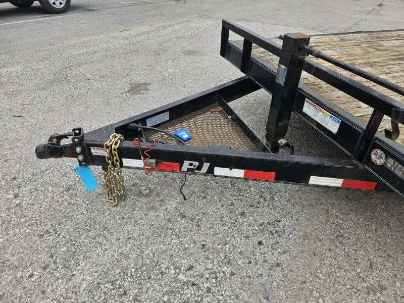 used Equipment / Flatbed Trailers PJ Trailers  for sale, in Carlisle, PA Thumbnail 9